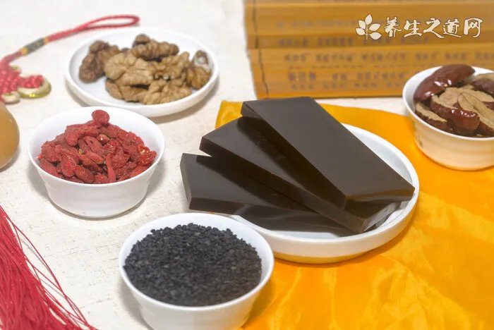 皮蛋不能和什么一起吃