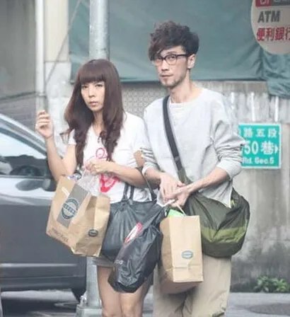 周传雄的老婆是谁 网曝其隐婚13年