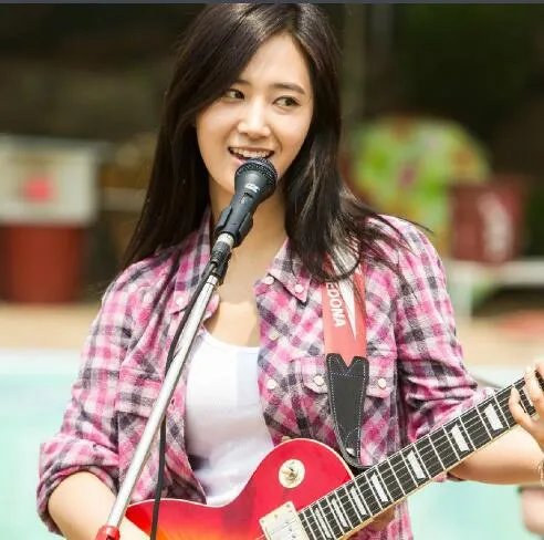 权侑莉电视剧大起底 被爆女神与大七岁男子谈恋爱引热议