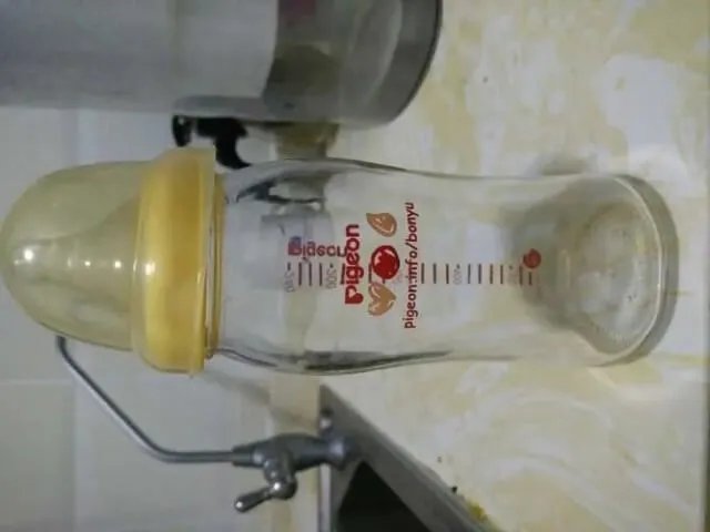 新安怡奶瓶和贝亲奶瓶哪个品牌的口碑好？