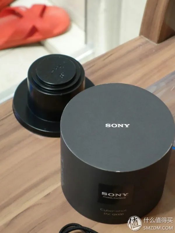 SONY 索尼 DSC-QX100 镜头式数码相机，极其有爱的新鲜玩意儿