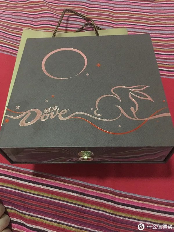 我为什么要买一盒巧克力月饼-轻众测 德芙 巧月 月饼礼盒测评报告