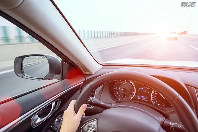 全国高速公路恢复落杆通行 要恢复收费了？