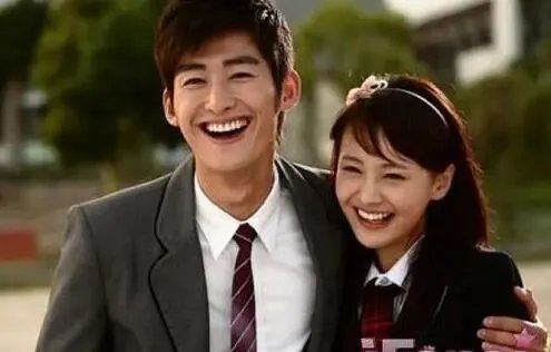 郑爽初恋不是那个人是怎么回事 郑爽为什么说初恋不是那个人