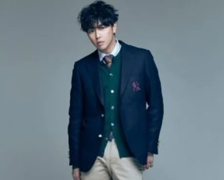 黄鸿升亲妹晒全家合影，妹妹与哥哥黄鸿升的感情如何？