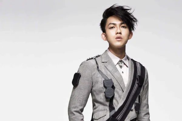 台湾第1届超级星光大道冠军