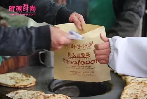 卖烧饼一天能挣多少钱：揭秘杭州烧饼哥的惊人数字