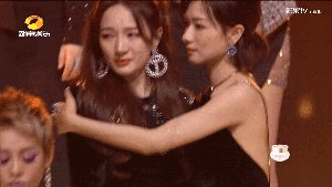 孟佳与王霏霏的关系怎么样?如何看待孟佳哭着看王霏霏?