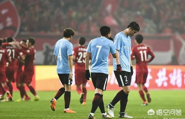 中超首轮，大连一方被上海上港8-0狂胜，昔日王者大连足球到底怎么了？