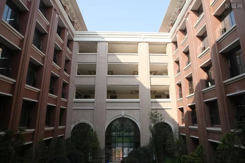 10亿打造仿古校区 校区设施基本完善5月会投入使用