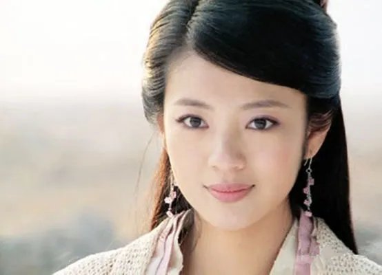 安钧璨是安以轩的弟弟吗? 揭秘两人之间的关系