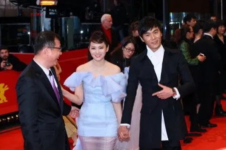 秦昊调侃伊能静很美丽 两人生活和谐“试婚”成功