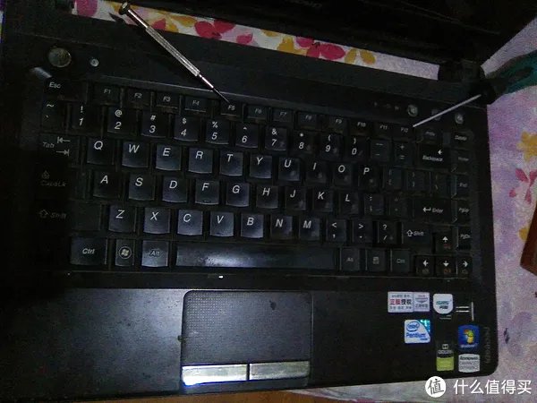 XP下 lenovo 联想U450不定时死机，拆机换相变硅脂？不，关双显卡热切换