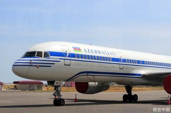 有网友爆料机长与乘务长在客机上互殴?此事属实吗?