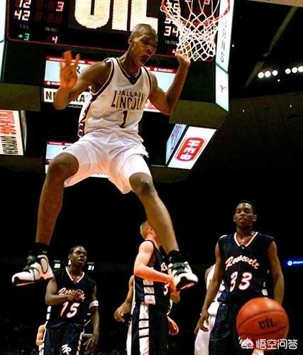 你如何评价热火队退役了波什的球衣？