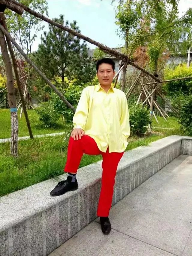 在美国白人和黑人的比例是多少？