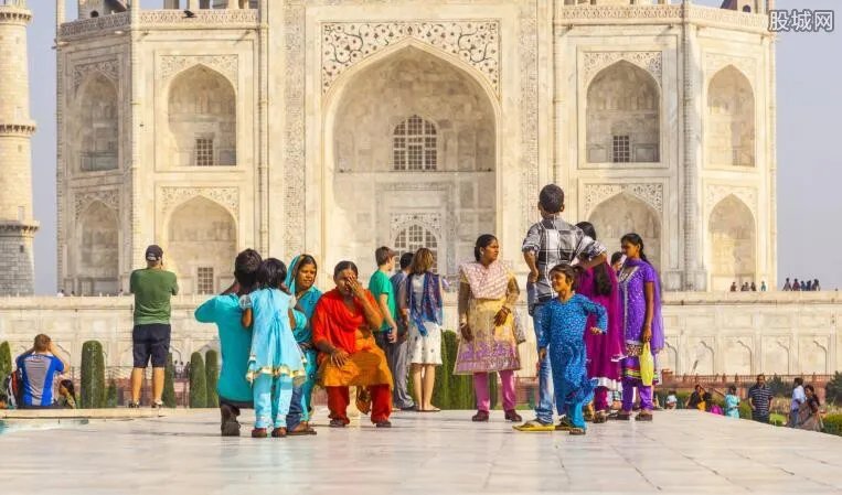 印度多地现金短缺 去印度旅游带信用卡比带现金好吗