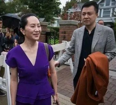 孟晚舟走出飞机,丈夫刘晓棕大喊我爱你,他们夫妻之间的感情如何?