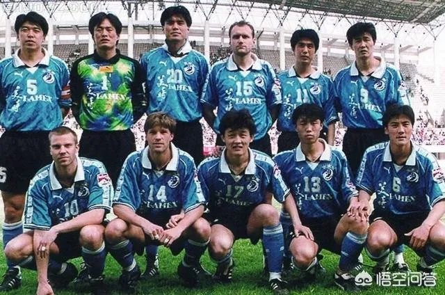 中超首轮，大连一方被上海上港8-0狂胜，昔日王者大连足球到底怎么了？