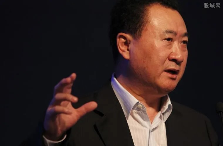 林宁的父亲到底是谁 传言家庭背景很强大