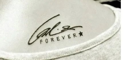 女生后背纹身图案