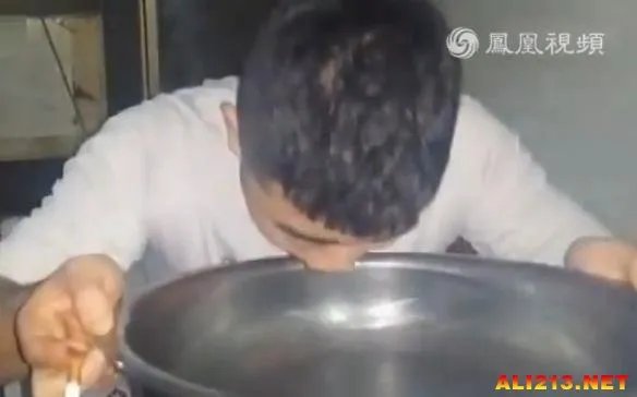 秒杀八斤哥的大神!西安12斤哥被封酒神结果真相是?