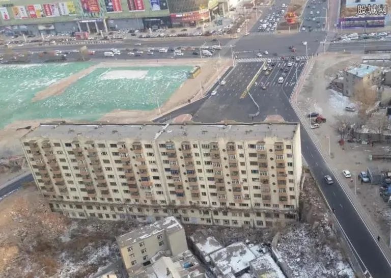 哈尔滨最牛钉子户 不满赔偿与建设方苦苦僵持