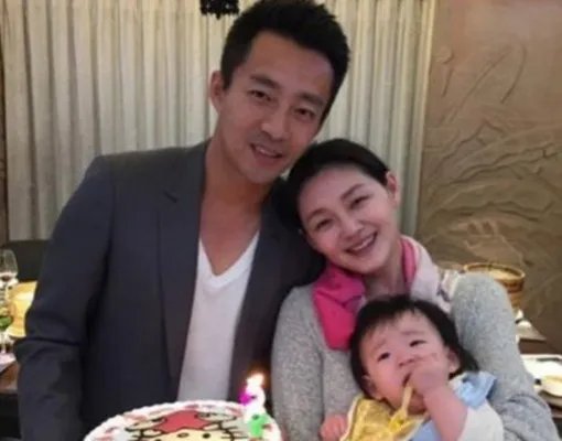 演员大s汪小菲和谁打起来了？ 揭秘扇耳光事件的真相