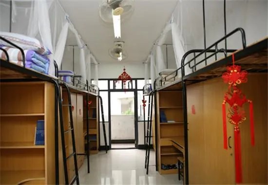 看了这些大学的宿舍装修 你想上哪个？