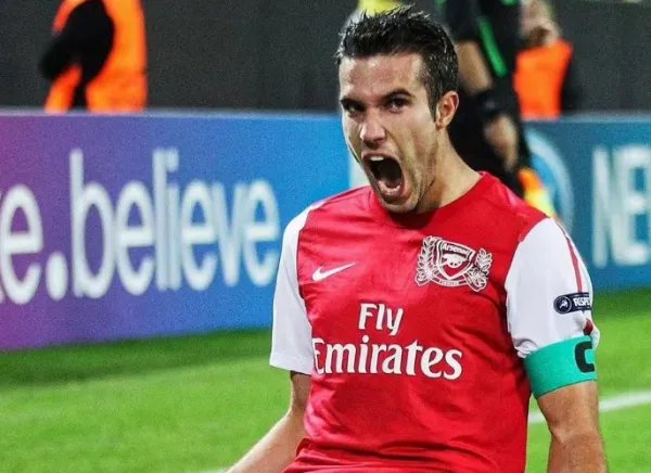 范佩西退役了吗