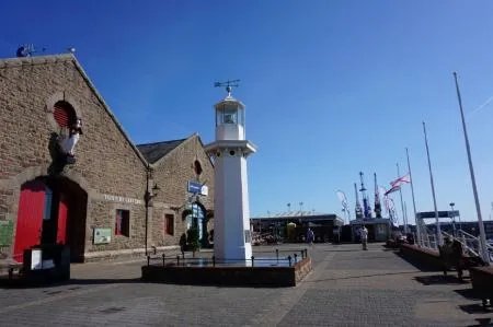 为什么很多人把微信资料地址都设置为泽西岛?