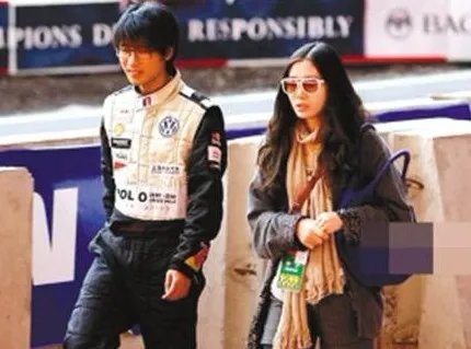 韩寒老婆的照片