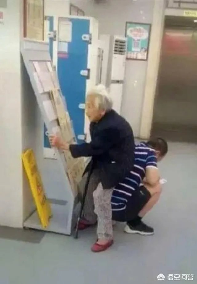 如何看待有些医院雇人住院骗取医保的行为？