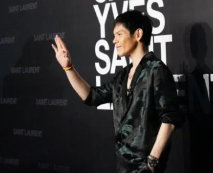 与郭碧婷分开数天,向佐称想念老婆及女儿,这种公开撒狗粮的行为你怎么看?