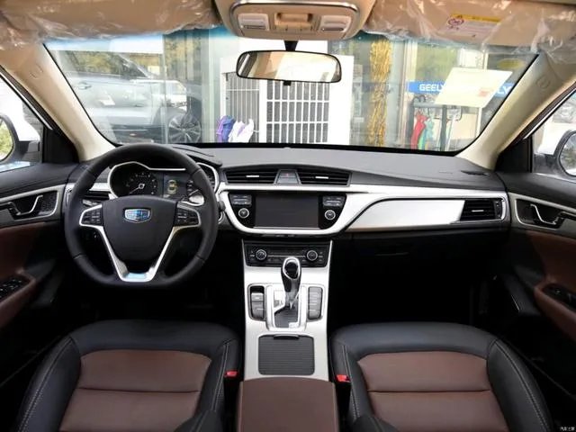 麻烦大家推荐一辆紧凑型轿车？