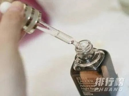 雅诗兰黛特润修护肌透精华露怎么用_雅诗兰黛特润修护肌透精华露使用顺序