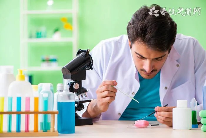 皮蛋不能和什么一起吃