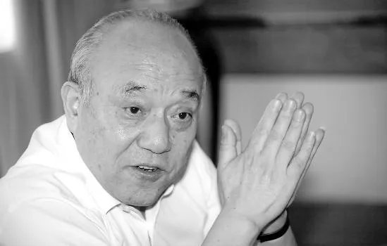 鲁冠球去世，他价值400多亿的遗产该怎么分配？