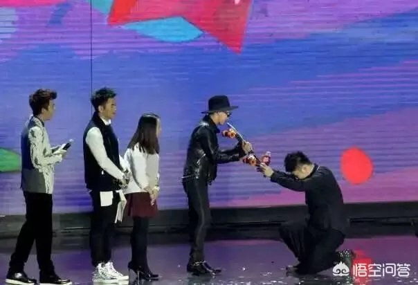 赵薇再一次被处罚,明星身份是圈钱捷径吗?