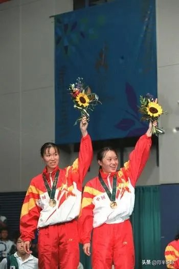 中国奥运会历史中，各个项目的第一块金牌获得者都是谁？