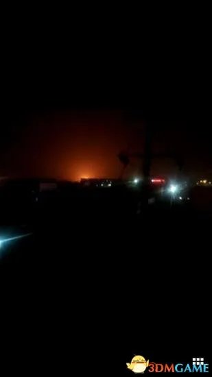 东营化工厂爆炸现场画面曝光 火光四射浓烟滚滚