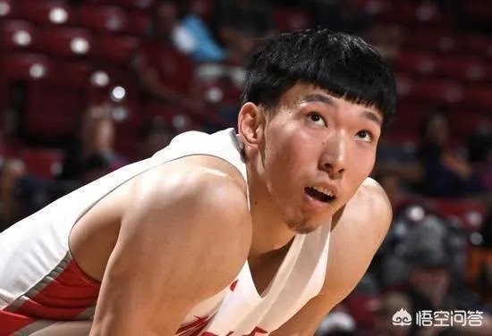 周琦发展联盟砍16分10篮板2盖帽，表现抢眼的他何时才能被德安东尼召回？