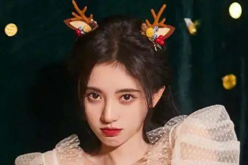 空姐晒与鞠婧祎合照,两人谁更胜一筹呢?