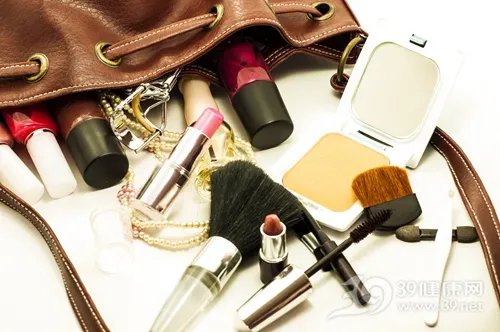 眼部化妆品有哪些？