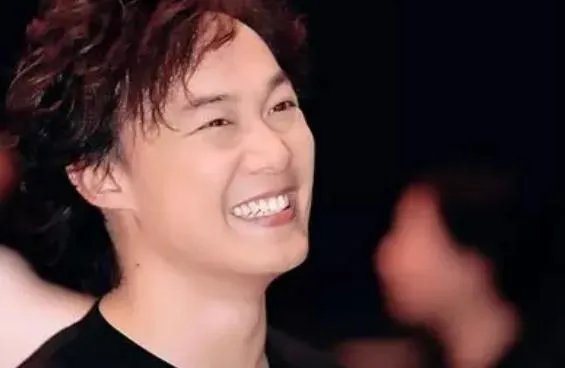 陈奕迅中国好声音跑调哪一期 陈奕迅声音为什么那么好听