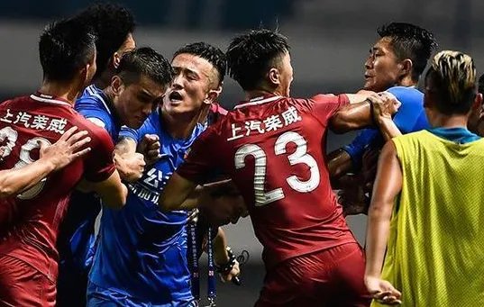 奥斯卡为什么被禁赛8场?