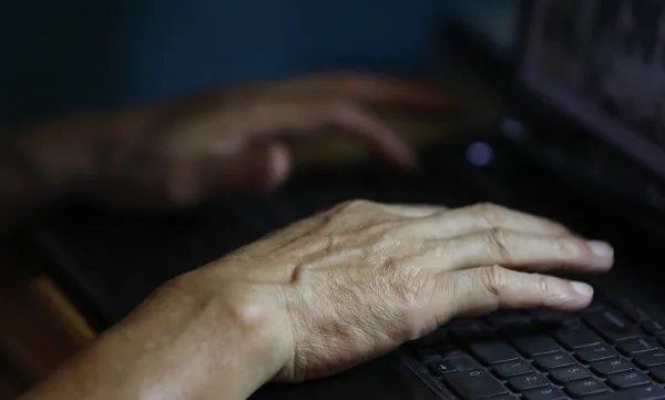 老人打造互联网族谱能上网"认祖归宗"吗?