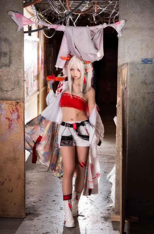 清纯又诱惑的黑丝大白腿 11区Coserてんうみ美图赏