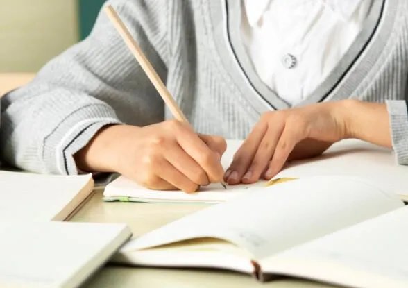 代表建议9年义务教育延至12年是怎么回事 为什么要建议9年义务教育延至12年