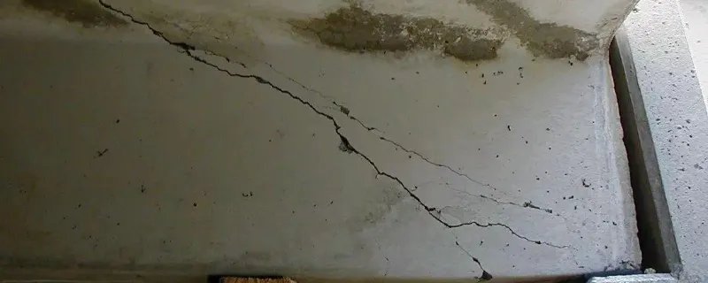 混凝土出现裂缝怎么处理